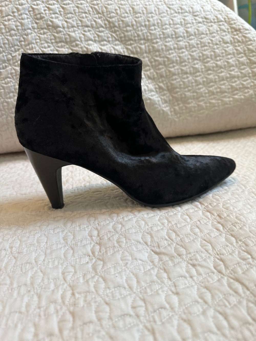 Vagabond Esther Black Velvet Pointed-Toe Ankle Boots